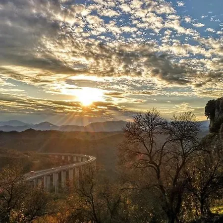 Ad Un Passo Dal Cielo Bed & Breakfast Pietrasecca